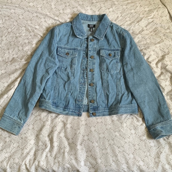 Jones New York Signature Jean Jacket - Picture 1 of 3